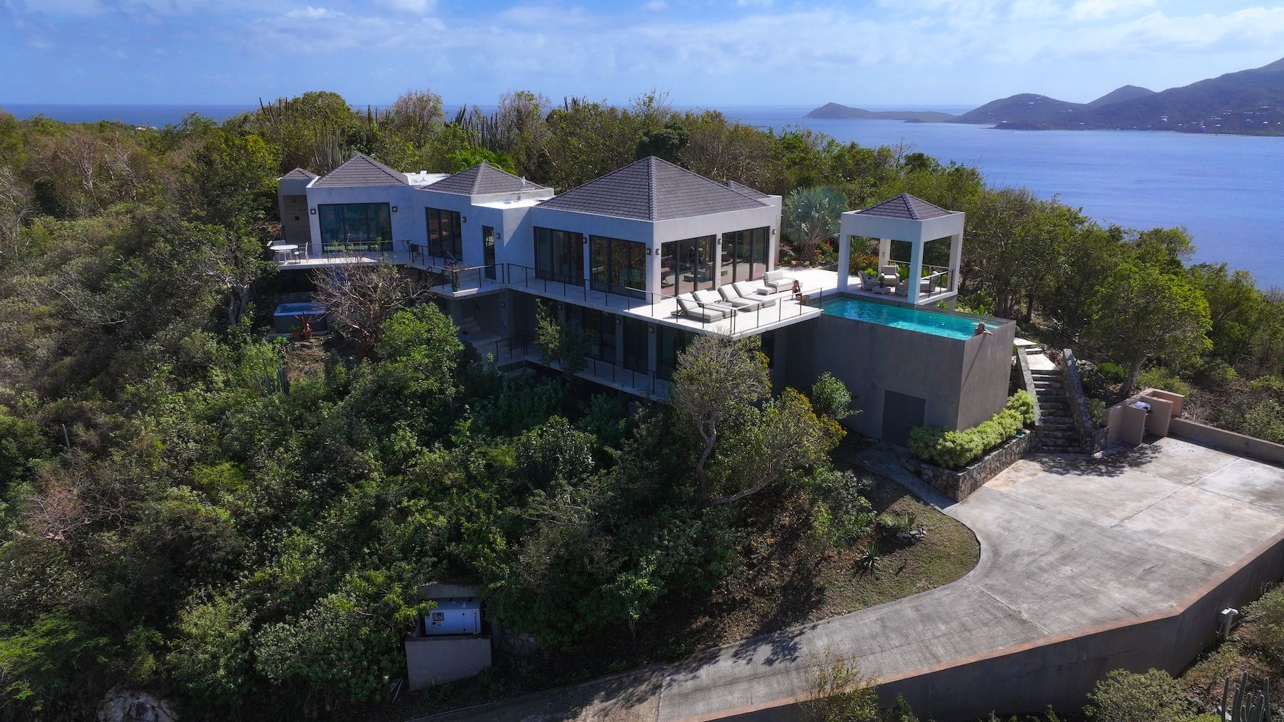 Window To The Sea villa photo.